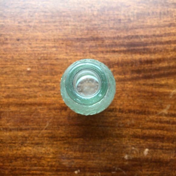 Vintage Nu Grape Bottle - Picture 3 of 6